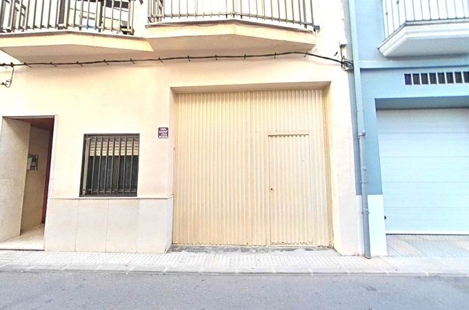 Ref FRRE-01040. A 110m2 ground floor apartment for sale in Calle Mestre Esteve 29, Pego, Alicante, Spain.