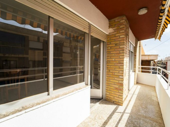 Ref BSPCI-688, A 150m2 sought after location apartment for sale in Villajoyosa, Alicante, Spain.
