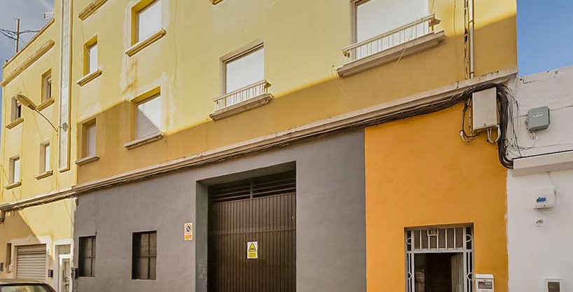 90m2 apartment for sale in C/ Castellar