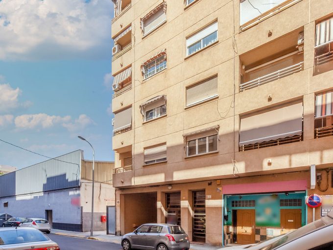 117m2 apartment for sale in C/ Gabriel Miró