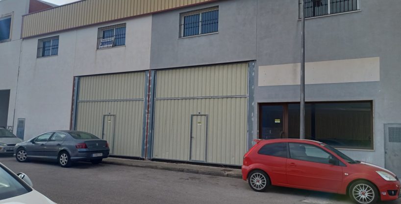 1021m2 warehouse for sale in C/ Patro