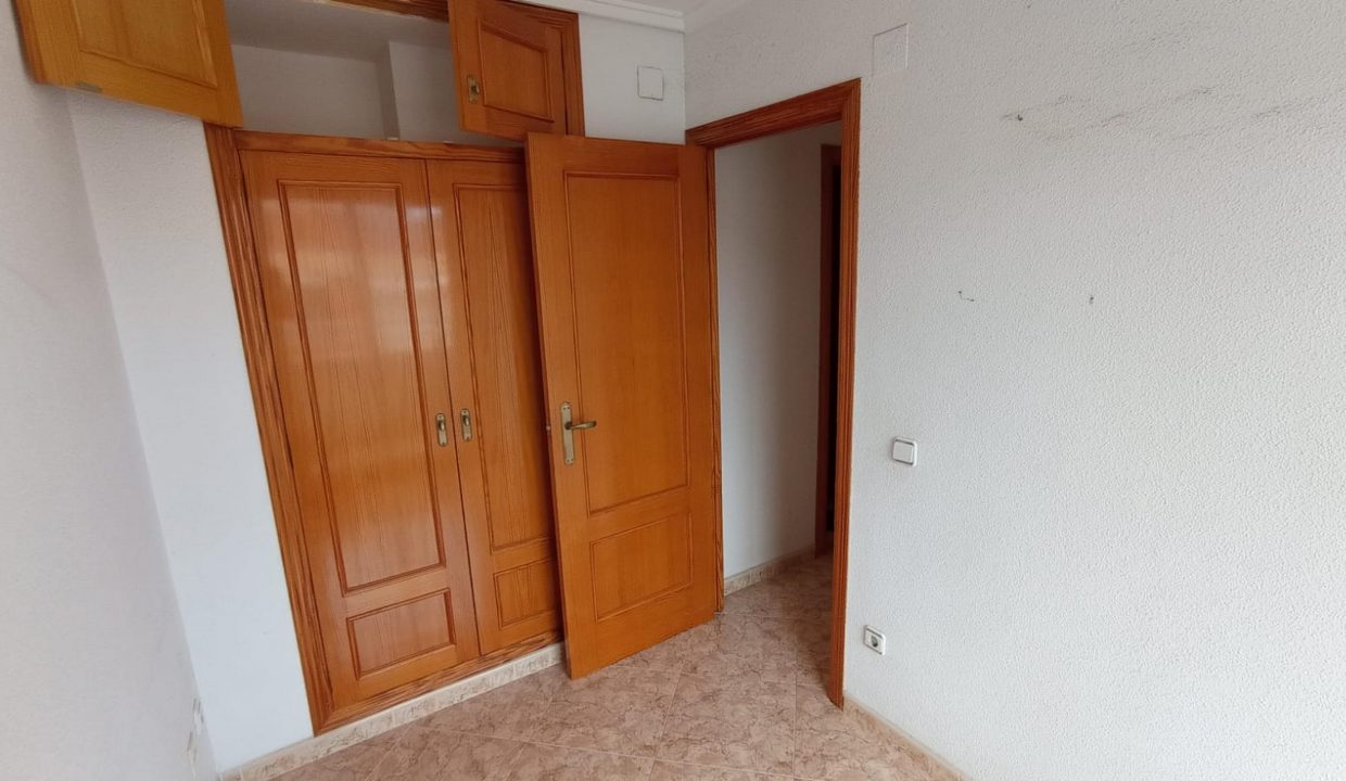 88m2 apartment for sale in C/ Poeta Llorente