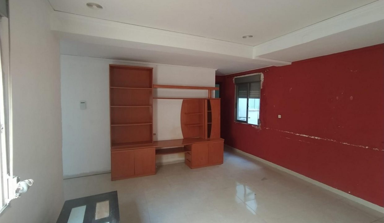 65m2 apartment for sale in C/ Republica Argentina