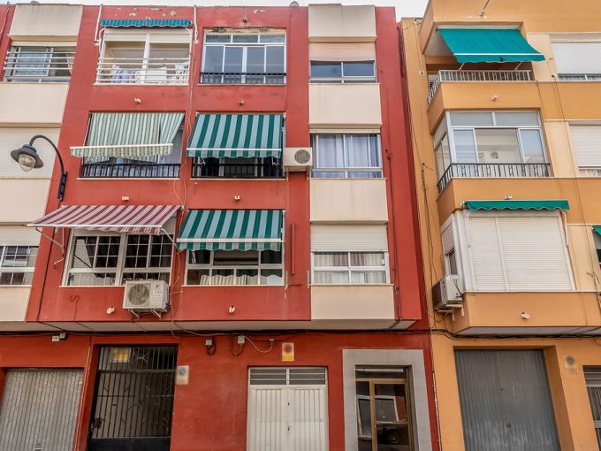 120m2 apartment for sale in C/ Unión