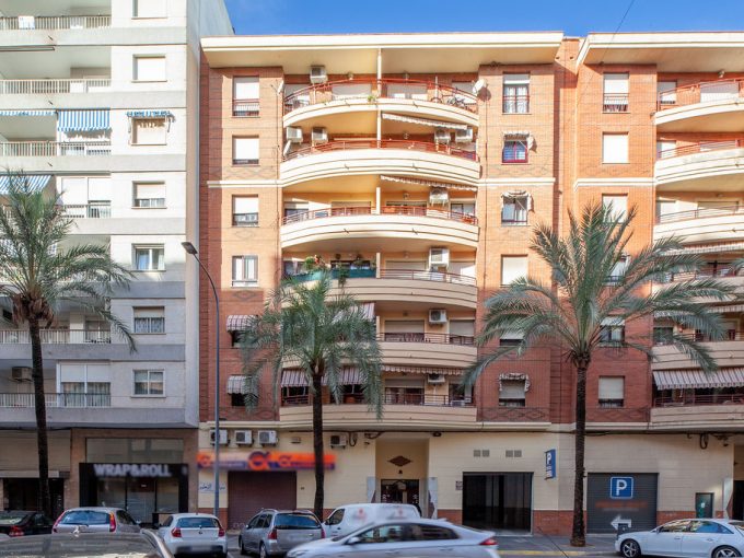 86m2 apartment for sale in C/ República Argentina