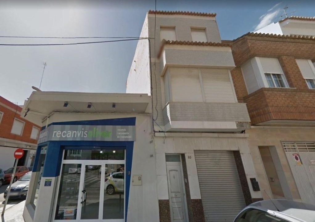 122m2 business premises for sale in CASTELLO DE LA PLANA