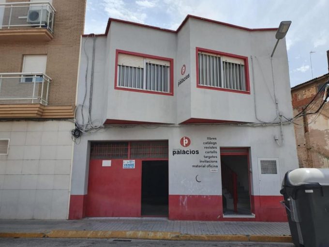 435m2 business premises for sale in JAUME I