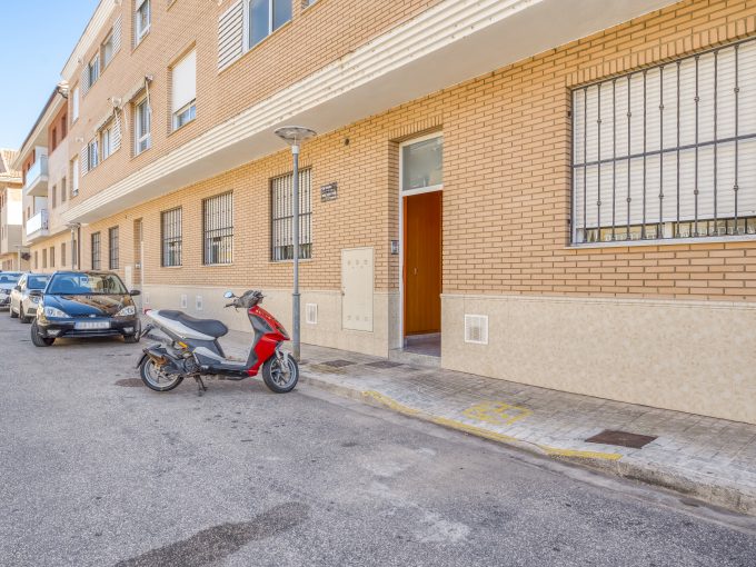 Ref M199354. A 102m2 apartment for sale in Calle Riu 8, Polinya de Xuquer, Valencia, Spain.