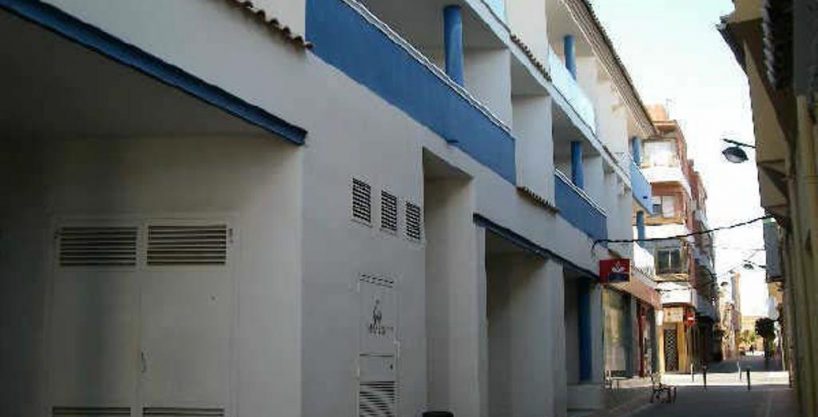 89m2 business premises for sale in CALDERON DE LA BARCA