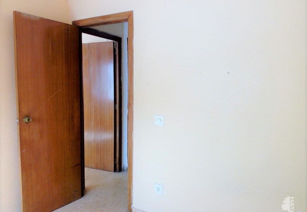 90 m2m2 apartment for sale in Calle Calderon De La Barca. Gandia