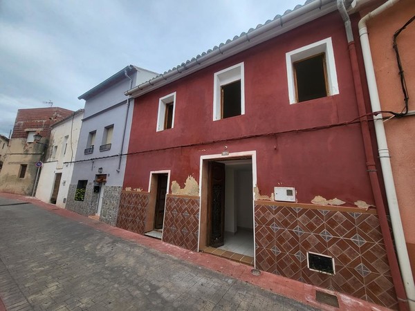 142m2 townhouse for sale in Sant Josep