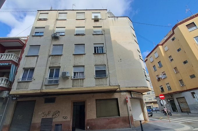 Ref M188900. A 77m2 apartment for sale in Carrer de Sant Rafael 67, Gandia, Valencia, Spain.