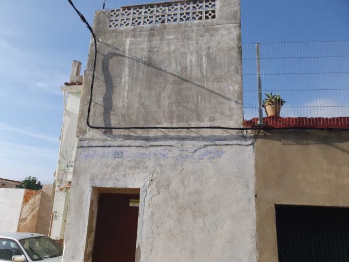 Ref M163978. A 66m2 townhouse for sale in Calle Barca 7