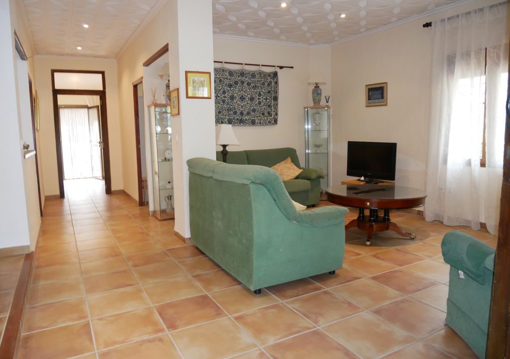 335m2 5 bedroom villa with large pool for sale in La Drova Barx Valencia Spain1