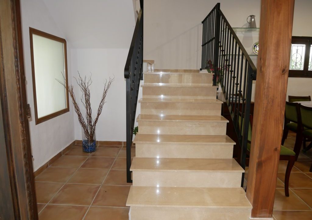 335m2 5 bedroom villa with large pool for sale in La Drova Barx Valencia Spain24