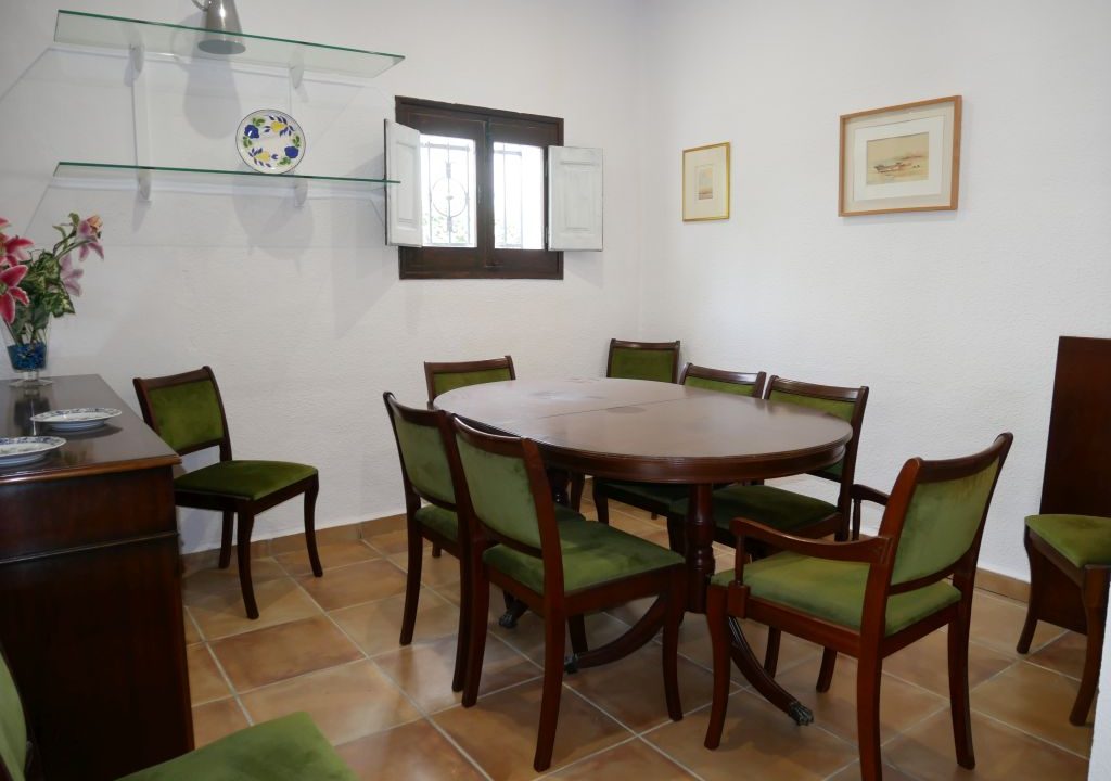 335m2 5 bedroom villa with large pool for sale in La Drova Barx Valencia Spain3
