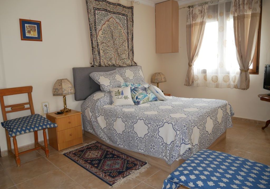335m2 5 bedroom villa with large pool for sale in La Drova Barx Valencia Spain31