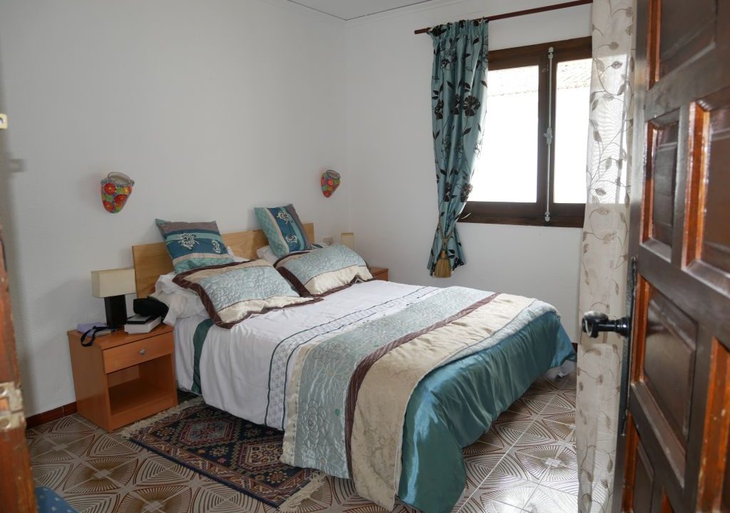 335m2 5 bedroom villa with large pool for sale in La Drova Barx Valencia Spain36