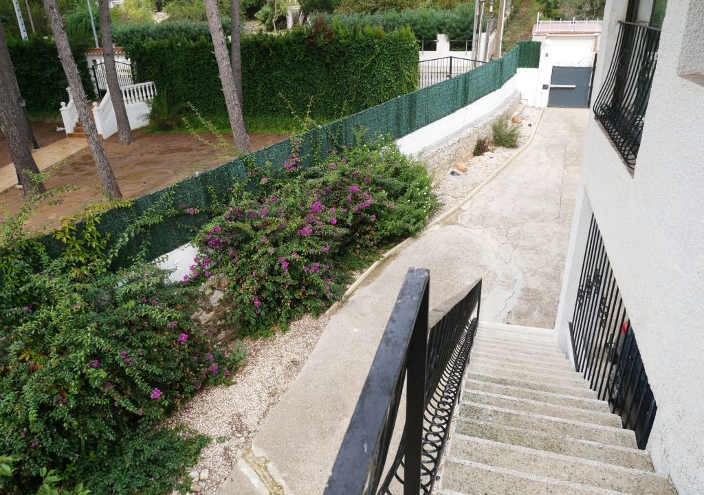 335m2 5 bedroom villa with large pool for sale in La Drova Barx Valencia Spain42