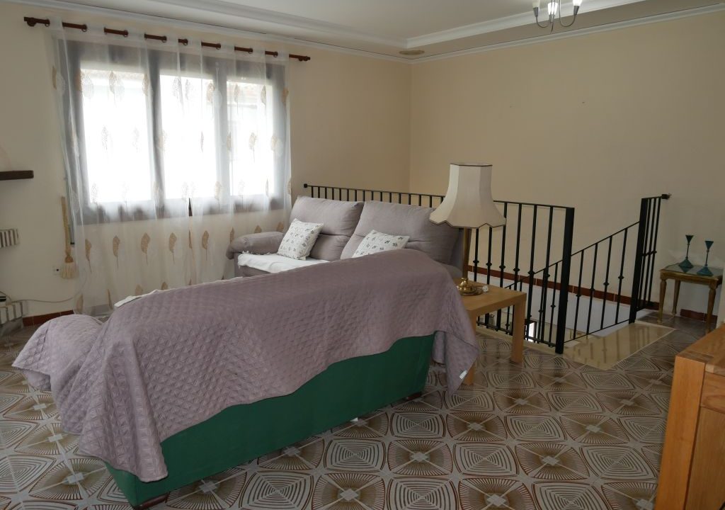 335m2 5 bedroom villa with large pool for sale in La Drova Barx Valencia Spain48