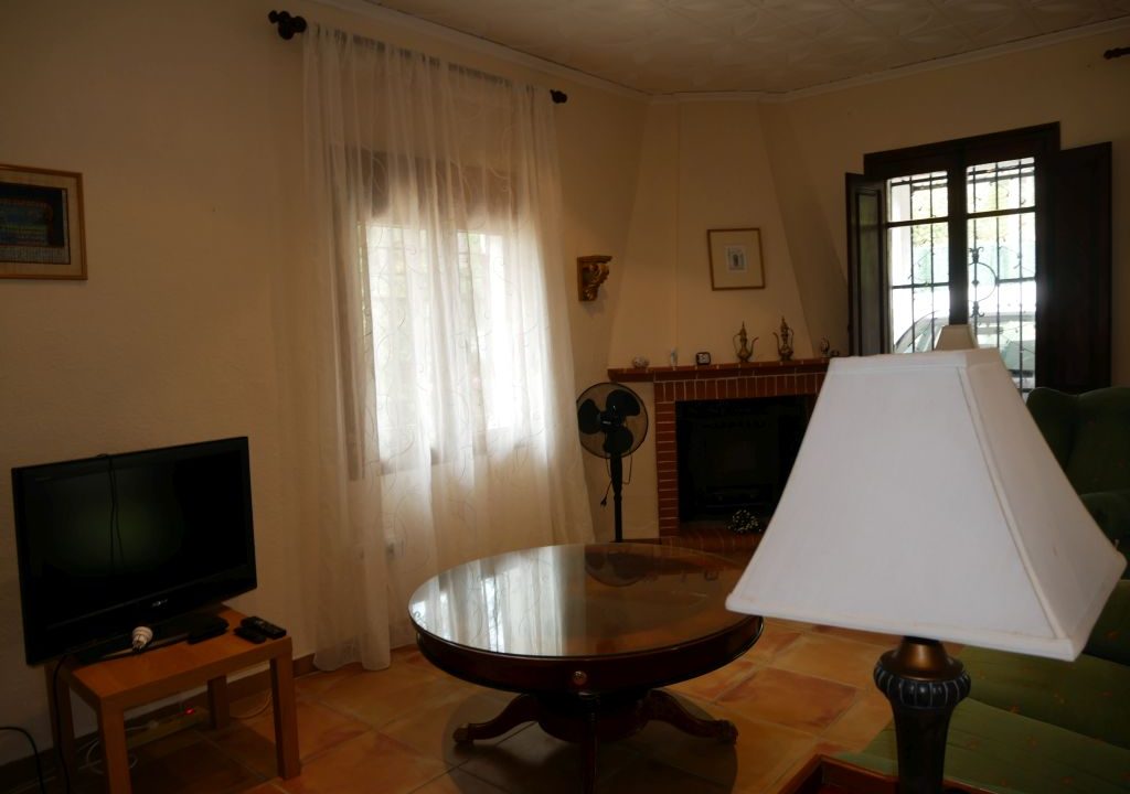 335m2 5 bedroom villa with large pool for sale in La Drova Barx Valencia Spain5