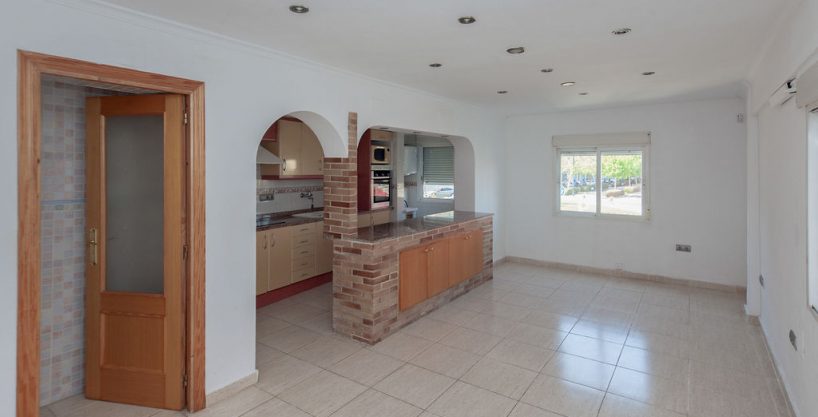 EXCCH-53644-0001. A 64 apartment close to the university for sale in Grau de Gandia Valencia Spain