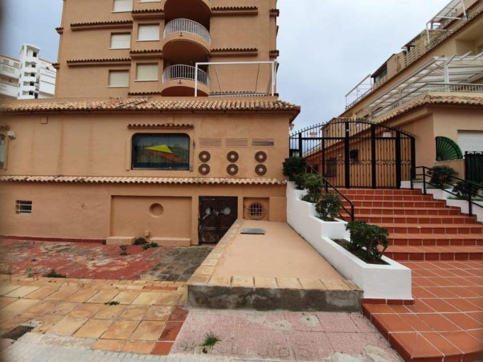 EXCCS-01260-0001. A 52 business premises for sale in Gandia Valencia Spain