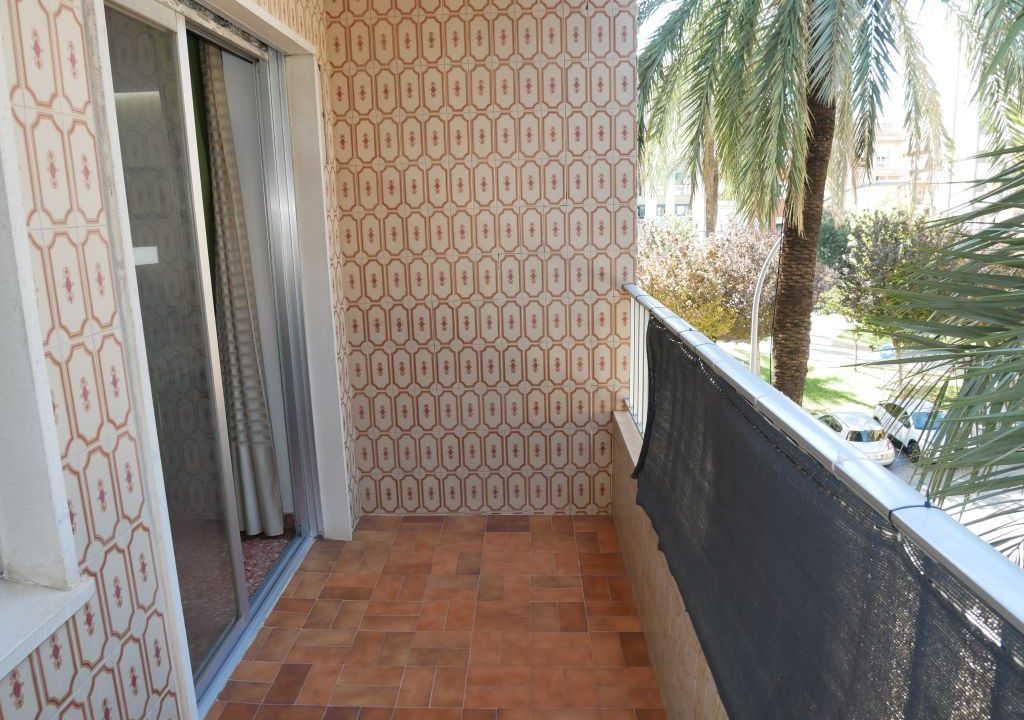 152m2 apartment for sale with lift in avenida republica argentina gandia valencia28