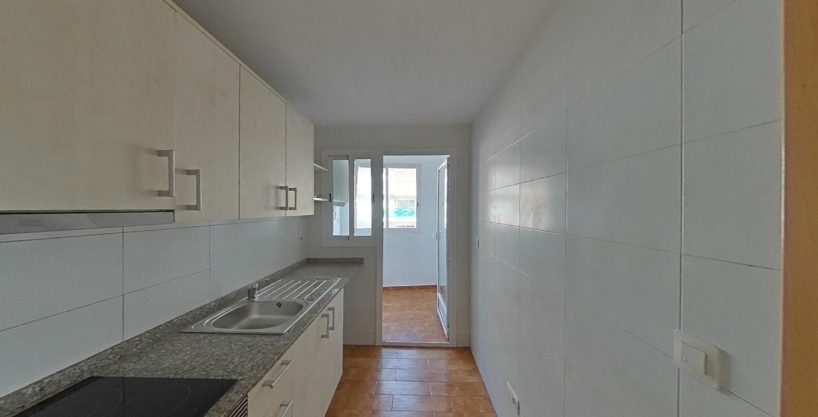EXCCH-50374-0001. A 70 apartment with lift for sale in Grau de Gandia Valencia Spain