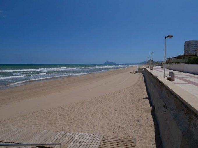 EXCCS-00917-0001. A 50 not viewable apartment 260m from the beach for sale in Playa de Daimus Valencia Spain