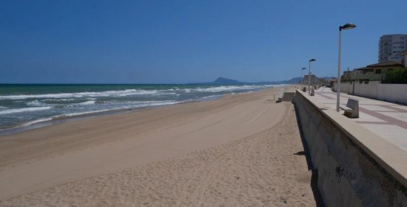 EXCCS-00917-0001. A 50 not viewable apartment 260m from the beach for sale in Playa de Daimus Valencia Spain