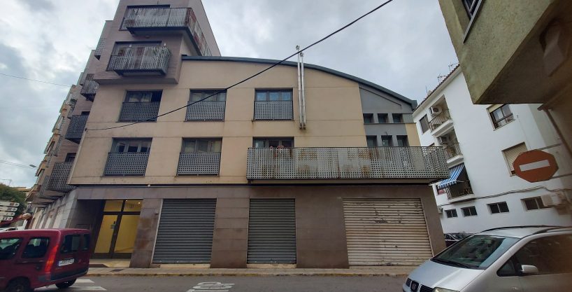 EXCCS-02224-0001. A 229 business premises for sale in Oliva Valencia Spain